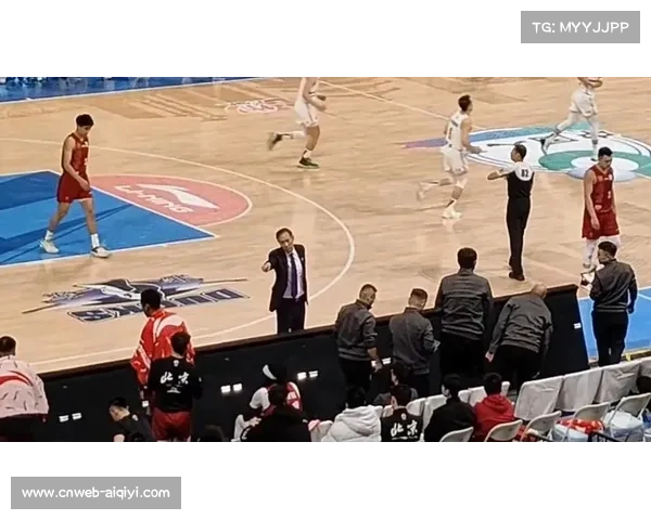 北京首钢被绝杀，球迷高喊主帅下课